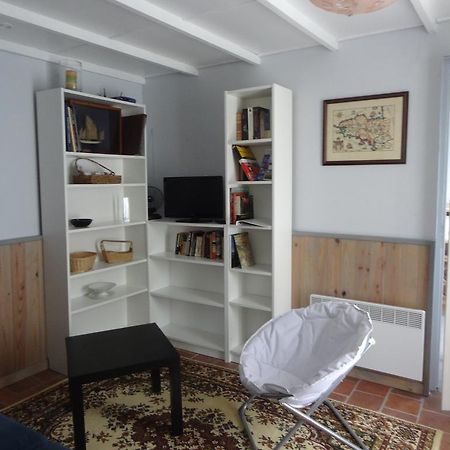 Villa Les Ecuries Du Prechard La Chapelle-Chaussée Zimmer foto